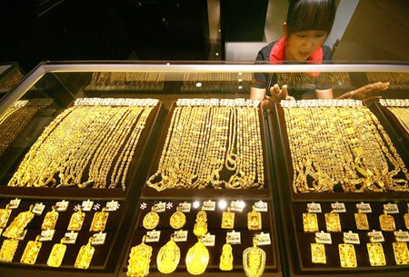 Investors favor gold