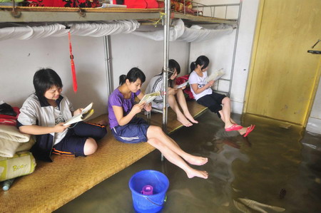 Students prepare for college entrance exam in flood-hit Guangxi