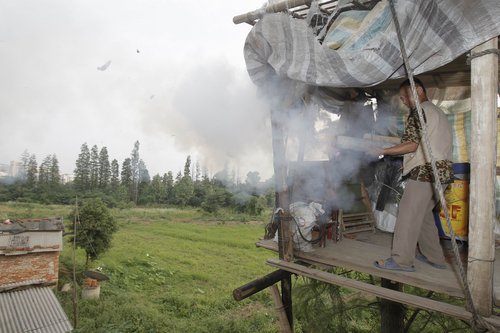 Villager builds cannon against demolition