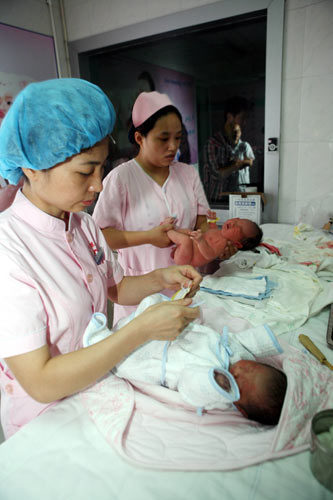 China gets pregnant with C-sections every August