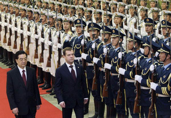 Chinese, Russian presidents hold talks