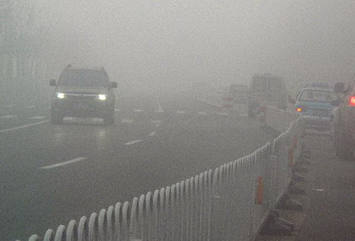 Fog shrouds among many cities around China