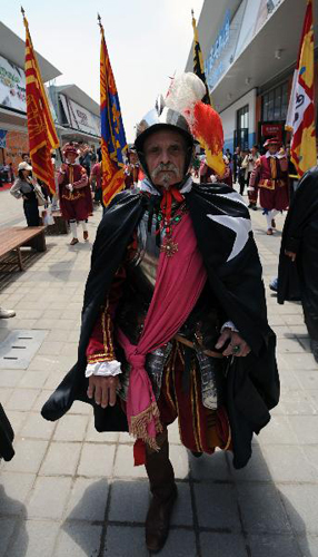 Traditional costume show attract visitors at Expo
