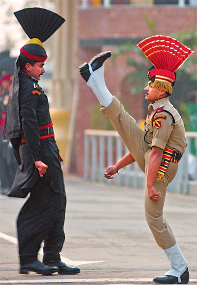 India, Pakistan tone down high kicking border show