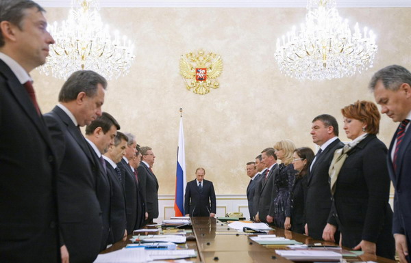 Putin vows revenge for Moscow airport bombing