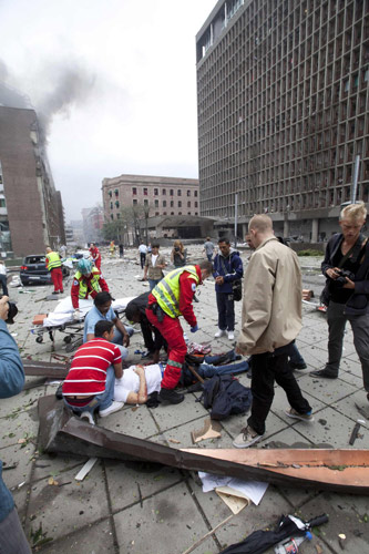 Bomb kills 7 in Oslo, several dead in shooting
