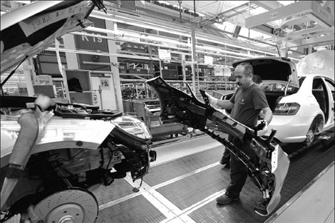 Eurozone manufacturing shrinks for third month