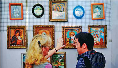 Cultural exchanges help promote ties