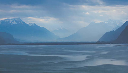 A tsunami in a Swiss lake