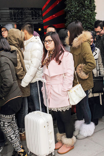 Chinese embrace London's Boxing Day sales