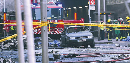 London helicopter crash kills 2, injures 13