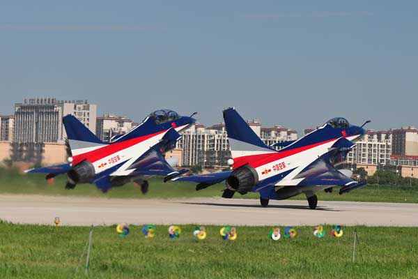 PLA aerobatic team to perform in Russia