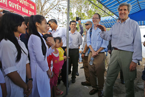 Kerry offers Hanoi aid in maritime dispute