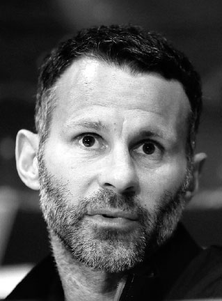 manchester united s ryan giggs attends a news conference ... - 319 x 432 jpeg 26kB