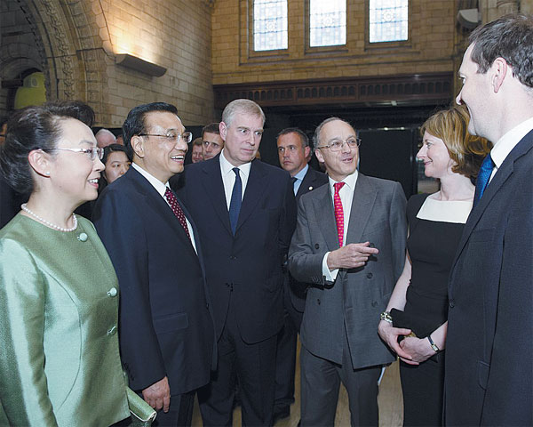 Yuan-denominated green bond debuts in London
