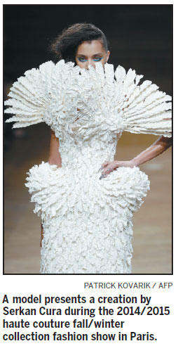 Feathery extravaganza wraps up Paris fashion shows