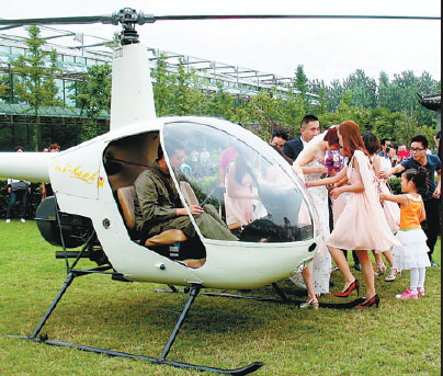 Homemade helicopter helps wedding take off