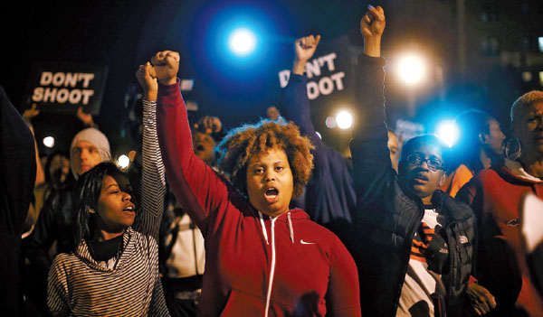 St. Louis police, protesters clash as city braces for further unrest