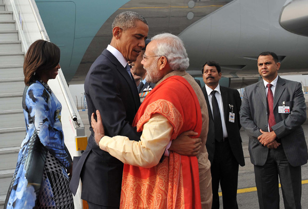 Modi breaks protocol to meet Obama at airport