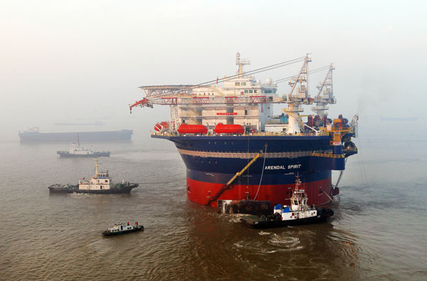 COSCO launches new shipping giant