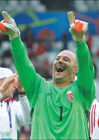 Kiraly blanks Austria in win for the ages