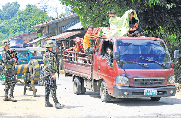 Duterte declares martial rule in south