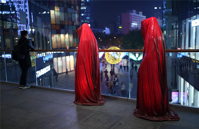 Bangladeshi auto driver sues over movie mobil