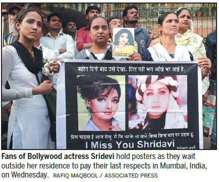 mourned,touchstone bollywood legend sridevi mourned as thousands pay
