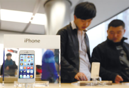 Apple iPhone slips in rank