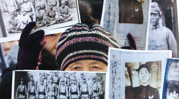 Japan agrees to 'comfort women' deal