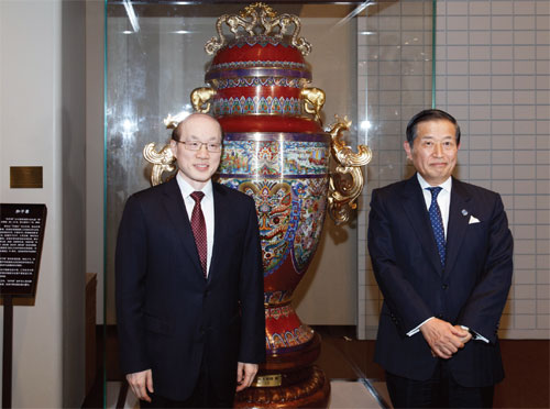Zun of Peace permanently placed at UN