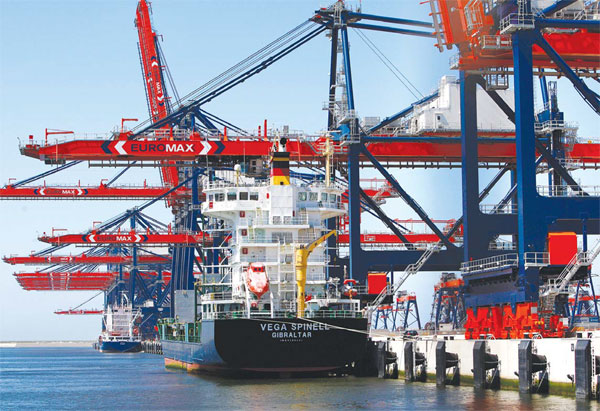 COSCO takes stake in Rotterdam terminal