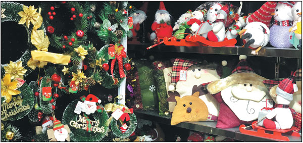 Ho, ho, ho ... Santa shrugs off trade row