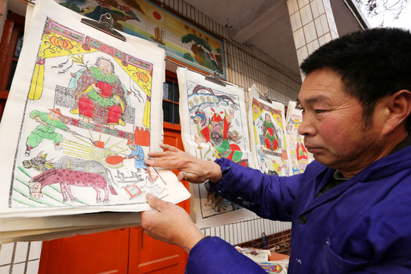 Traditional New Year paintings still prove popular in some areas