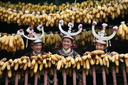 Shui people celebrate traditional duan festival