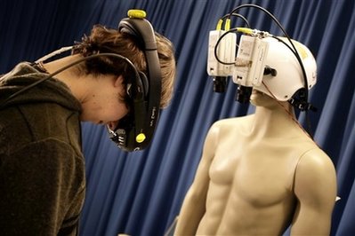 Body-swap illusion tricks mind in new study