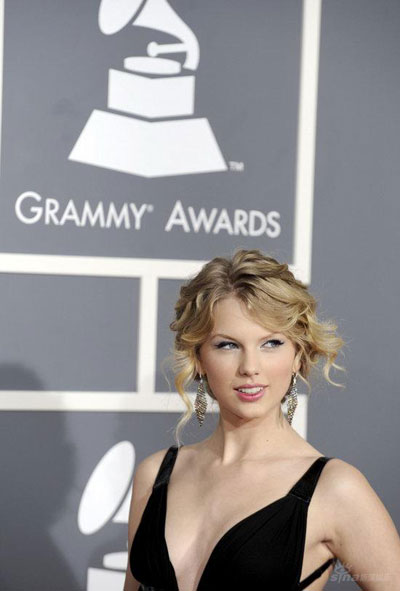 Grammys' red carpet fashion sparkles to perfection