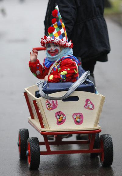Traditional Rose Monday carnival parade in Duesseldorf