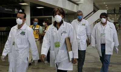 World govts race to contain swine flu outbreak