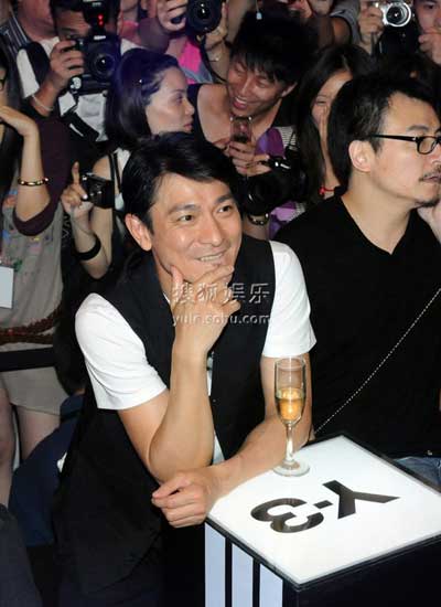 Andy Lau in Shanghai to promote newly-open boutique