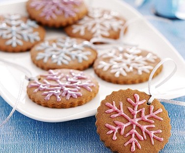 Christmas recipes: Gingerbread snowflake biscuits