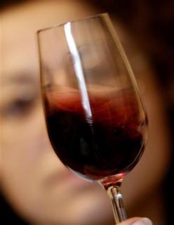 Wine may help women keep weight in check