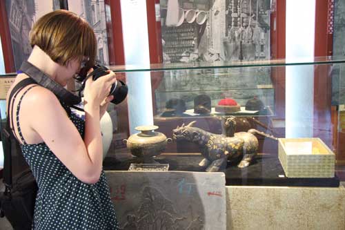 Beijing photo tour transcends language barrier