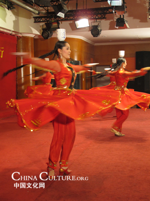 Beijing cultural volunteers arrive at Urumqi