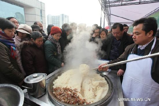 Bazar featured Xinjiang products opens in E China