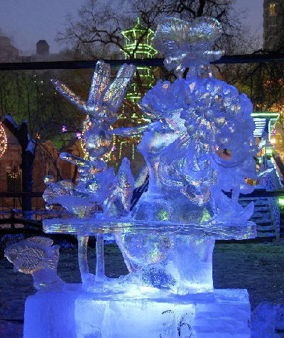 Int'l ice sculpture contest held in NE China's Harbin