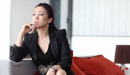 Different looks of Gong Li in 'What Women Want'