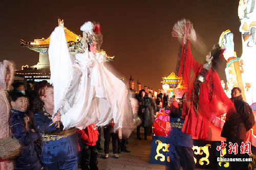 Lanterns illuminate Chinese Spring Festival