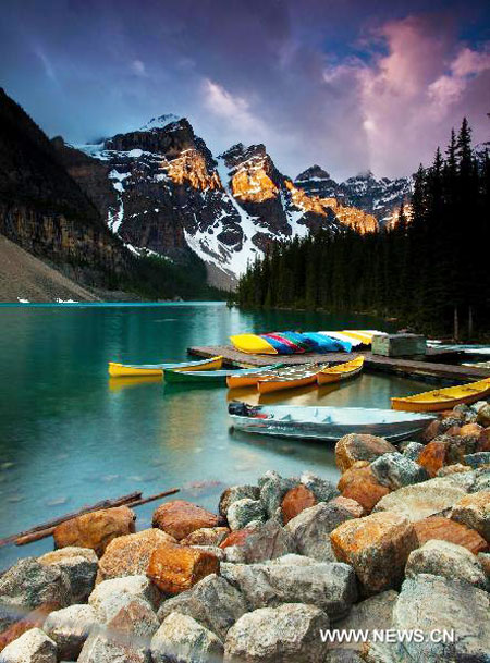 Picturesque scenery of Canadian Rockies