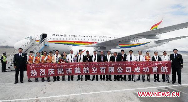 Tibet Airlines makes maiden flight